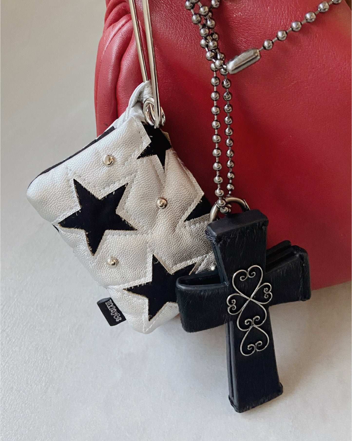 Cross Hair On Strap Wallet - Black