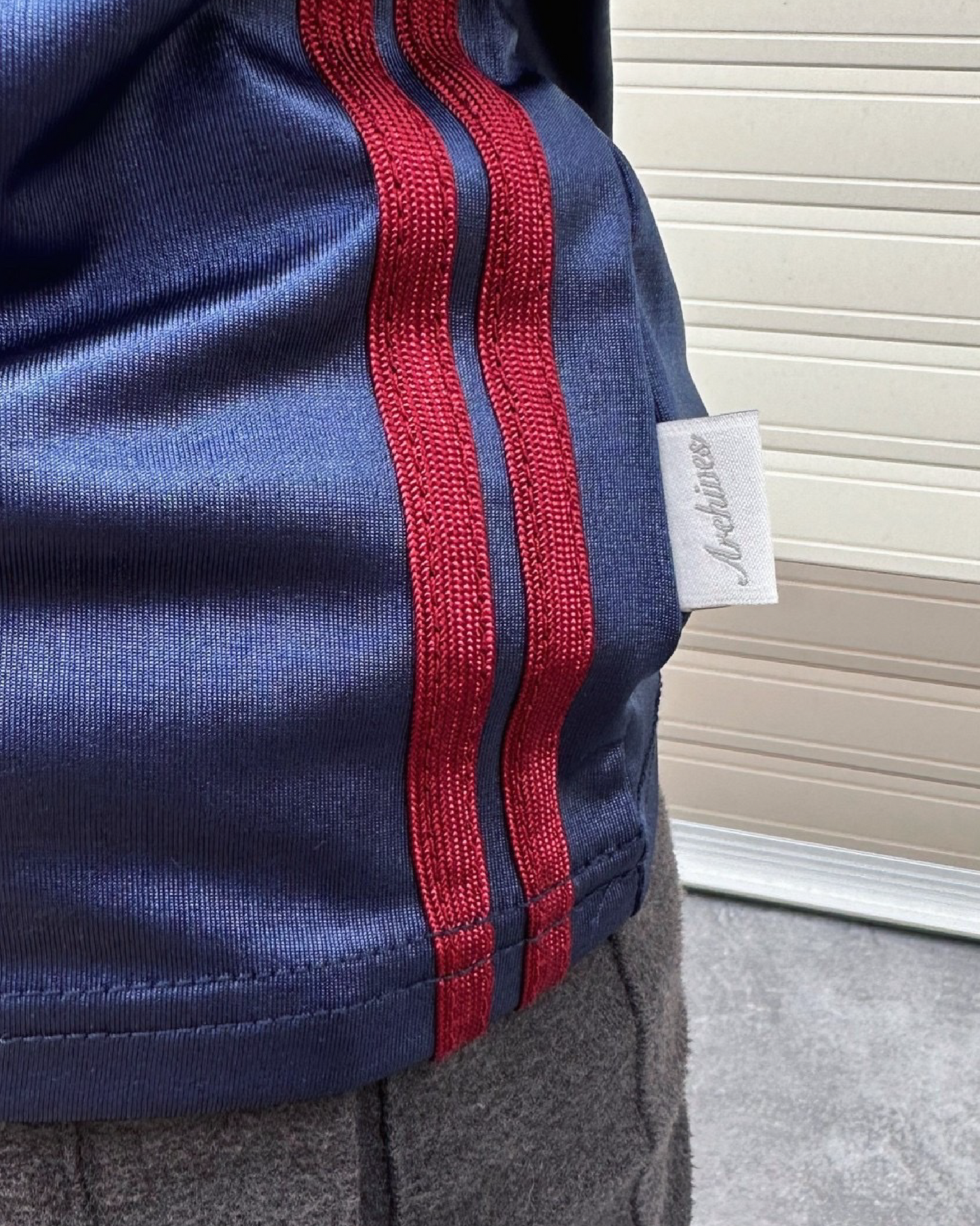 Line Cutout Long Sleeves Tee - Navy