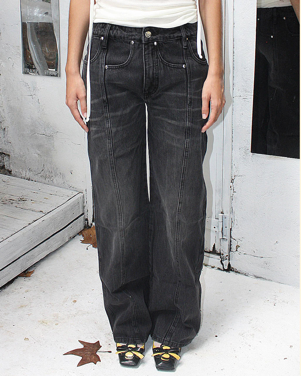 8-Pocket Jeans