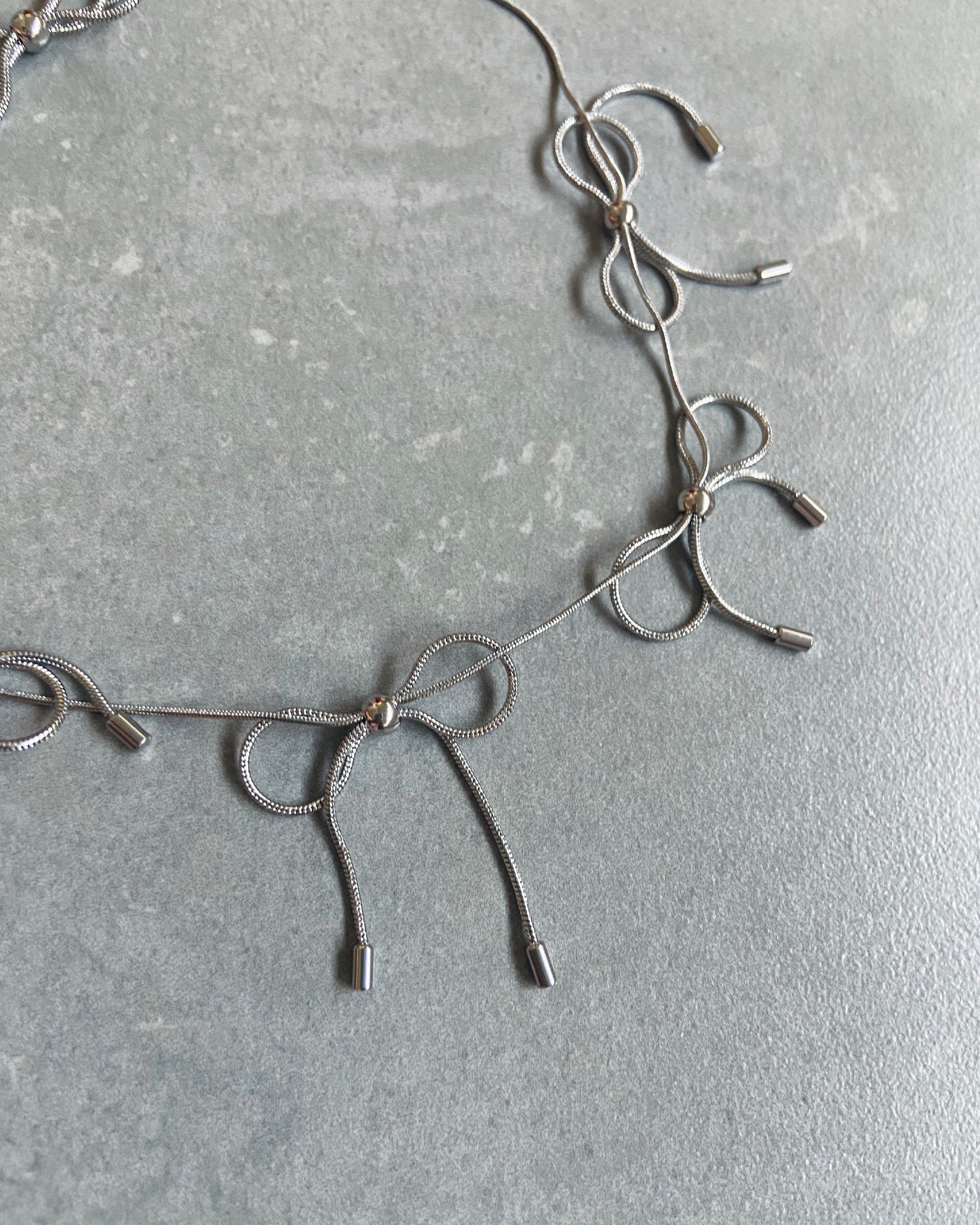 Bow Necklace