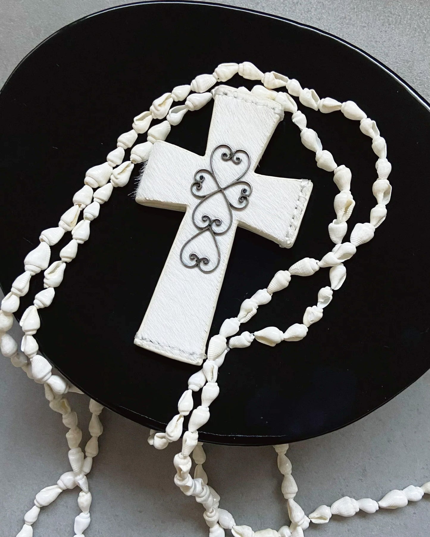 Cross Hair On Strap Wallet - White